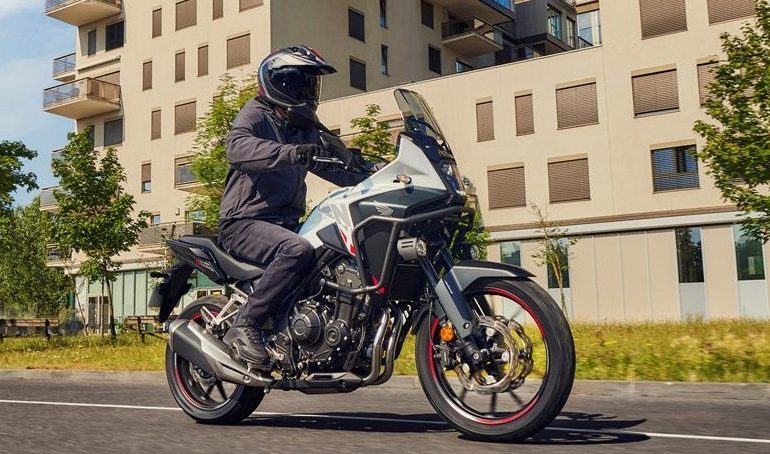 Honda NX500: la mejor aliada para desplazamientos laborales